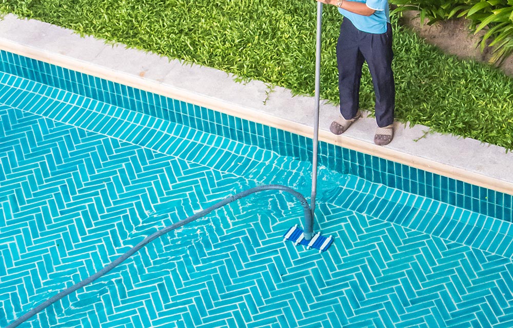 Limpeza e Manutenção de Piscina na Vila Romana - SP